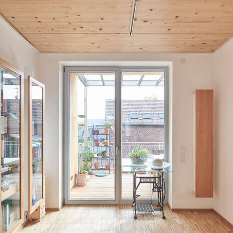 2X4A9377_10_700pixel