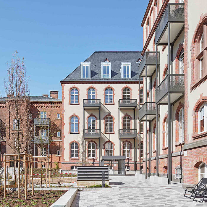 3036_230405_50_10_700pixel