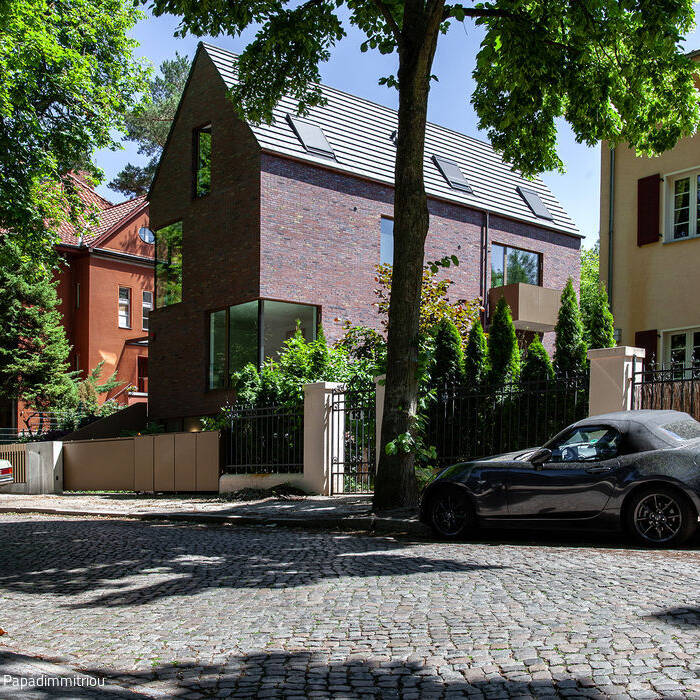 39_305_01_19_700pixel