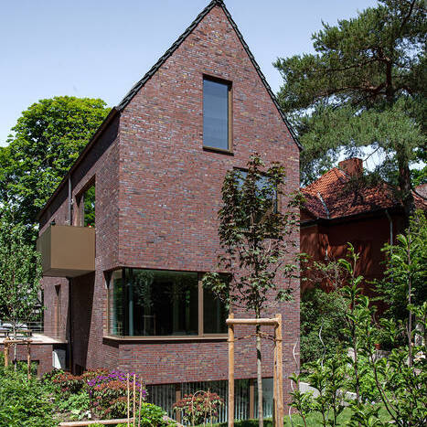 39_305_05_10_700pixel