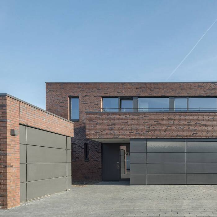 3_15_700pixel3rBiUr2iYiITN