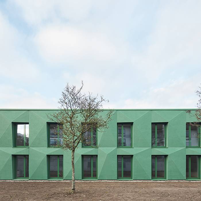 4_15_700pixelXvoQmjmumg459