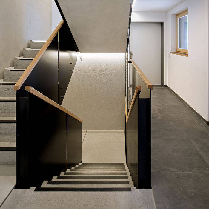 4_15_700pixelmnt5xZ1ZvZHnc