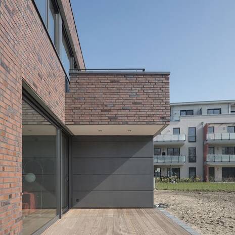 7_10_700pixelSIodvPQoXZhwS