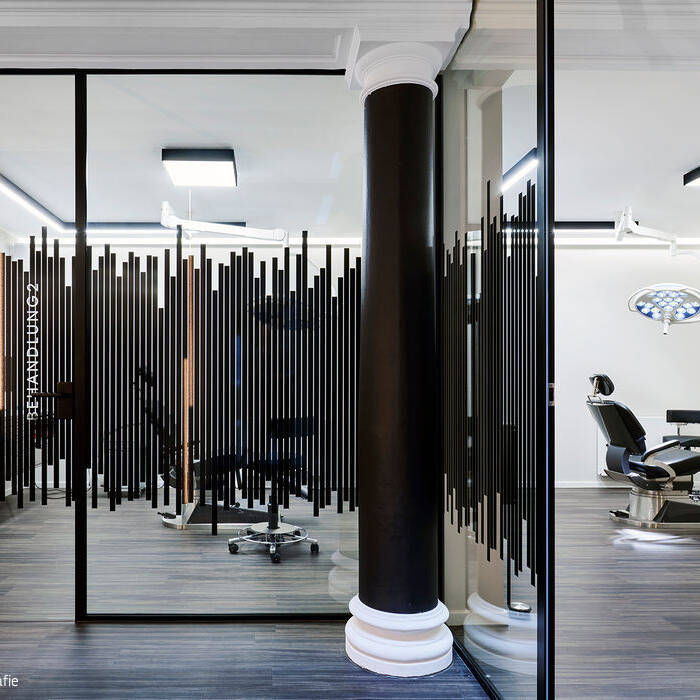 8_15_700pixelpBLLdNTIzyX18