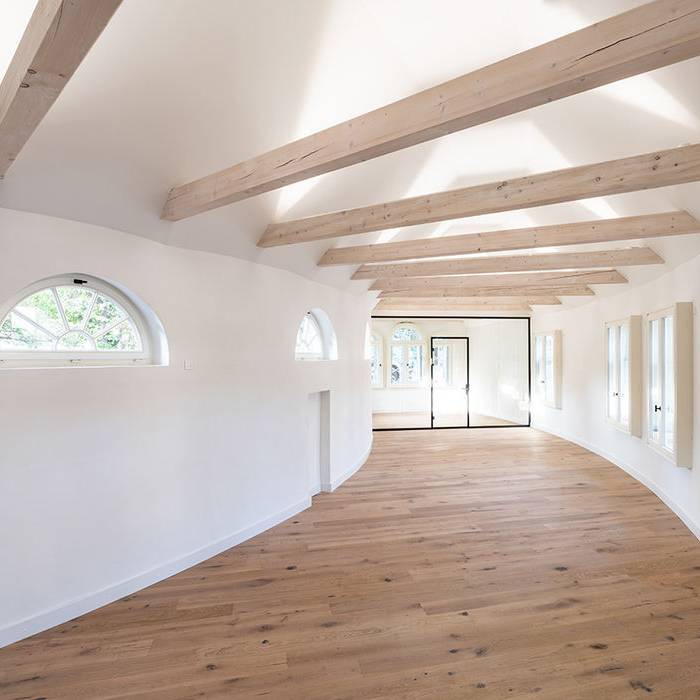 8_Halbmondhaus_Seitenflu-gel-Links_10_700pixel