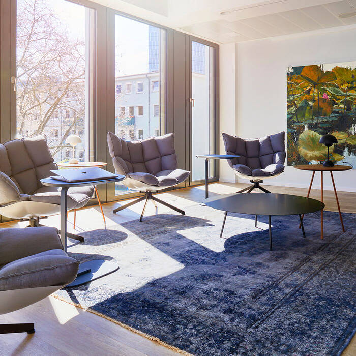 967908E1-8BC5-41BE-A26D-9FB3382045D7_15_700pixel