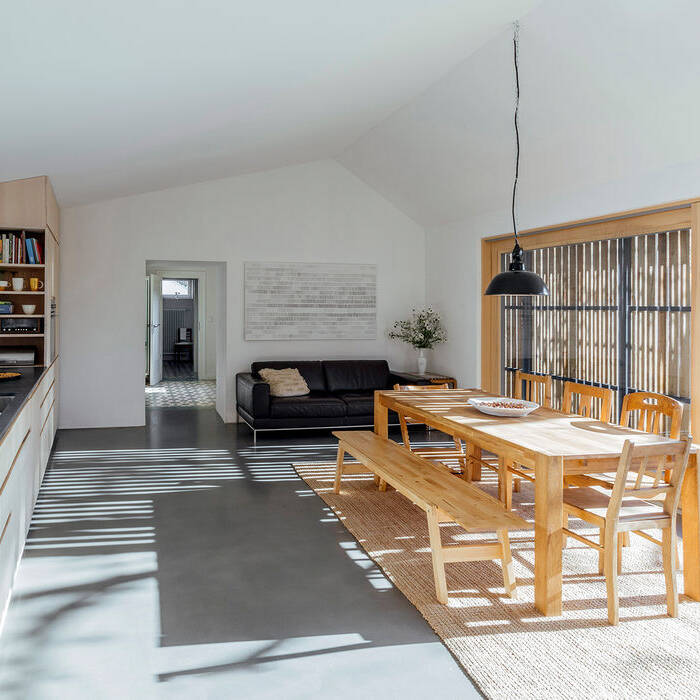 9Z4A3851_15_700pixel