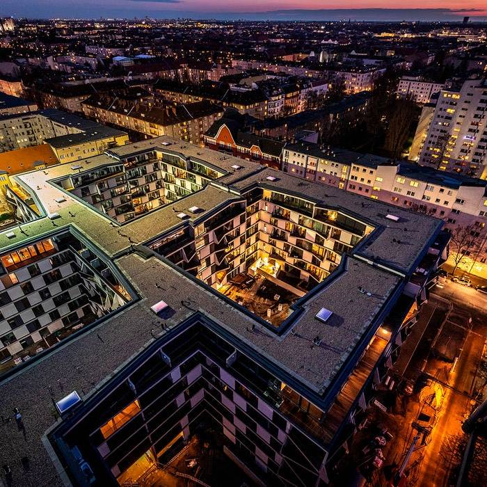 9_15_700pixelaRGU4cvwQOibo