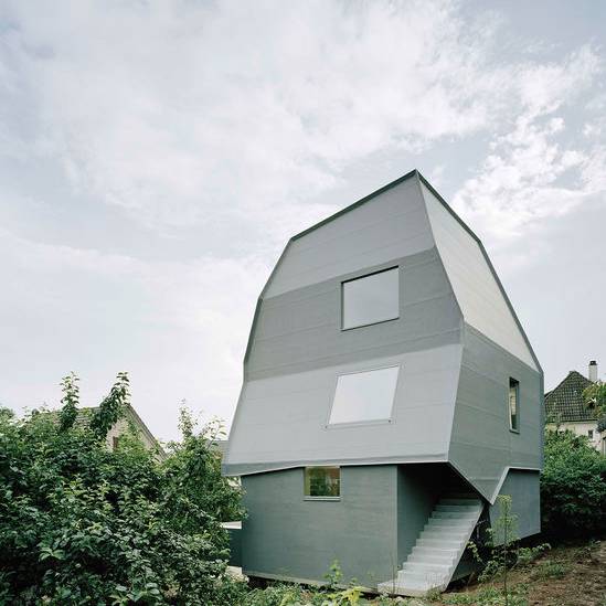 AMUNT_064_JustK_100604003_10_700pixelc0txKUxyaAYEY