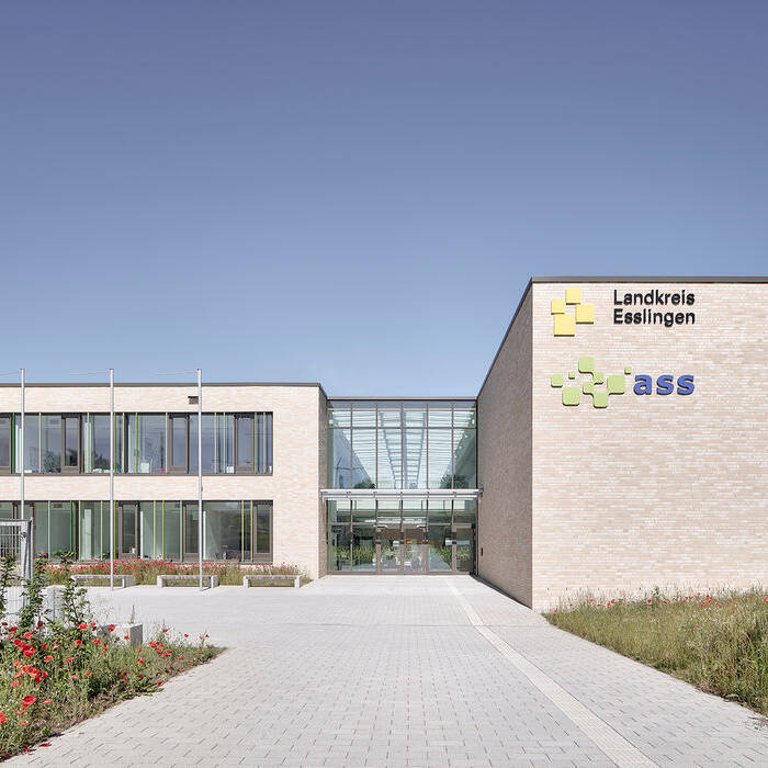 ASSFull_0015_15_700pixel