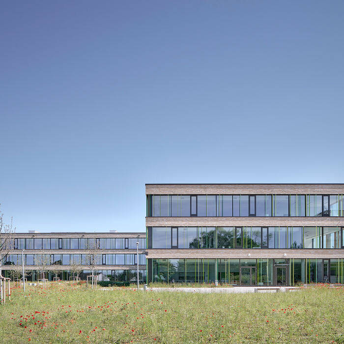 ASSFull_0020_15_700pixel