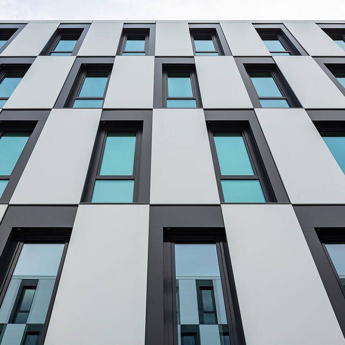 A_BA13-15-PA35_Prod-und-Verwaltungsgeba-ude-17-Fassade-hoch_10_700pixel