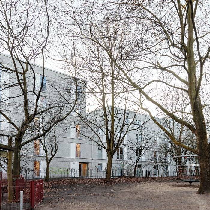 AmandaStr-_1049_19_700pixel