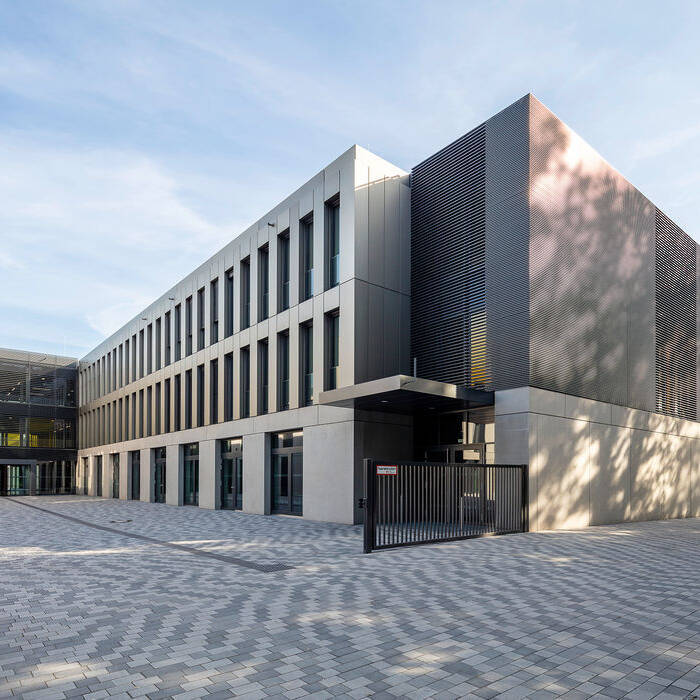 Aussen-2_19_700pixel