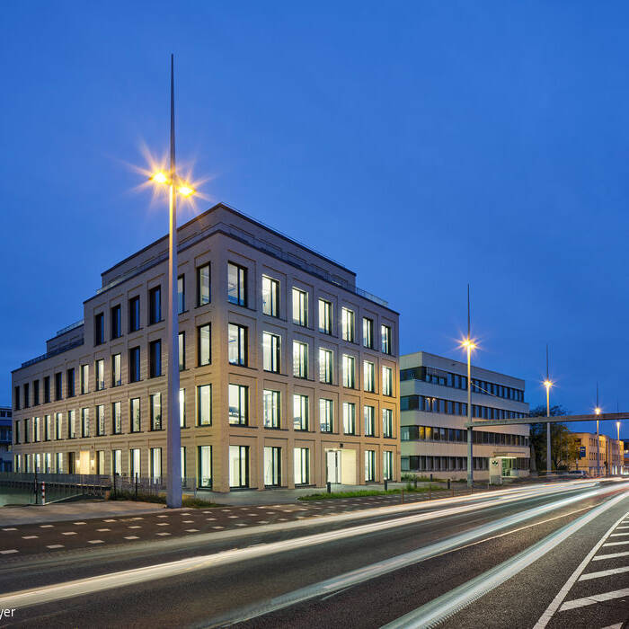 B19-005_Godesberger-Allee_CM-2030-120_Retouche_BWS-Constantin-Meyer_19_700pixel