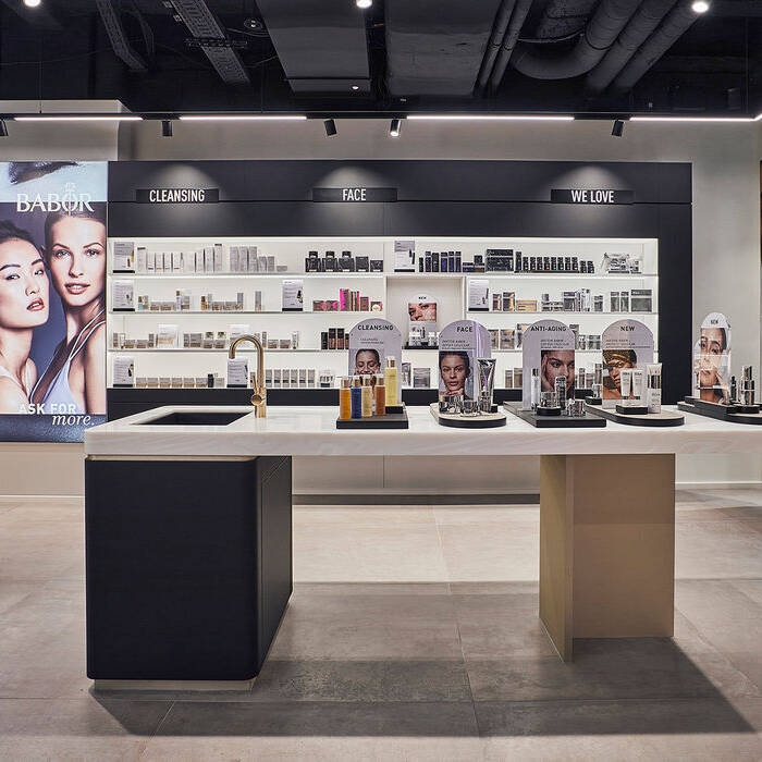 BABOR_BrandStore_Hamburg_Experience-Table_1_15_700pixel