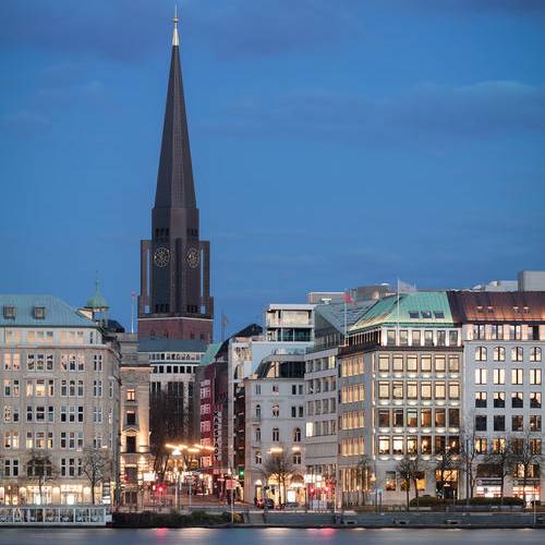 BAL_0517_10_700pixel