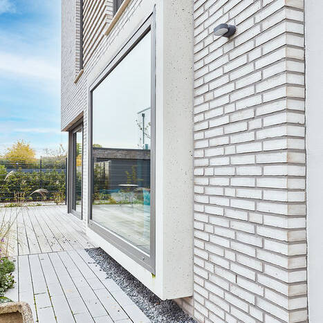 Back-Detail_01_10_700pixel