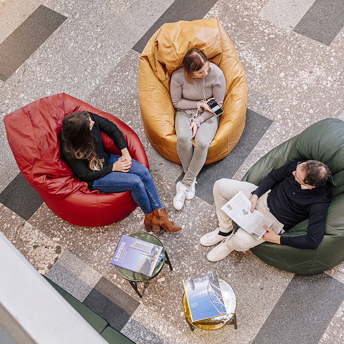 Brasilheroe_Sitzsack-aus-Leder_Lounge_700pixel