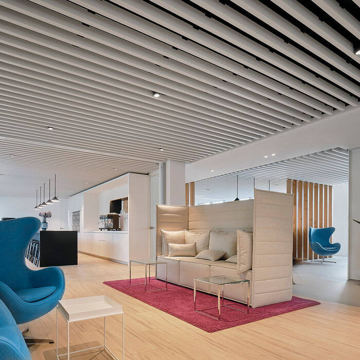 BueroVFinalWeb_0012_15_700pixel