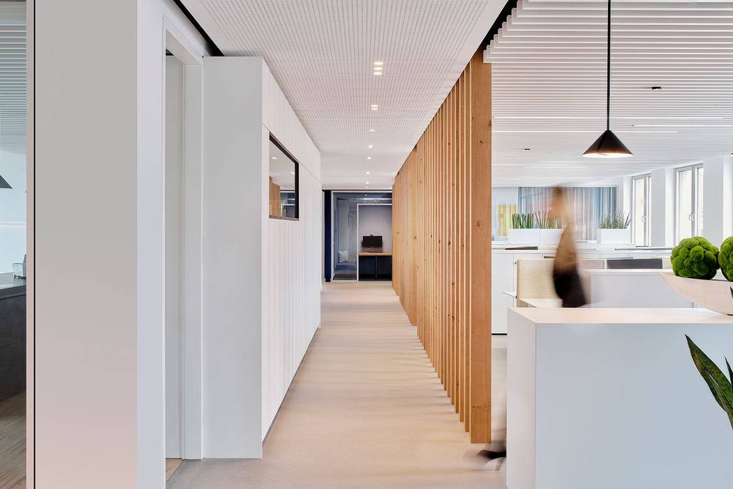 BueroVFinal_0008_19_700pixel