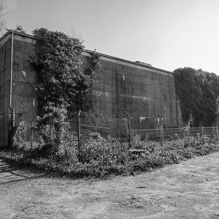 Bunker-Ru-ckseite-vorher_sw_10_700pixel