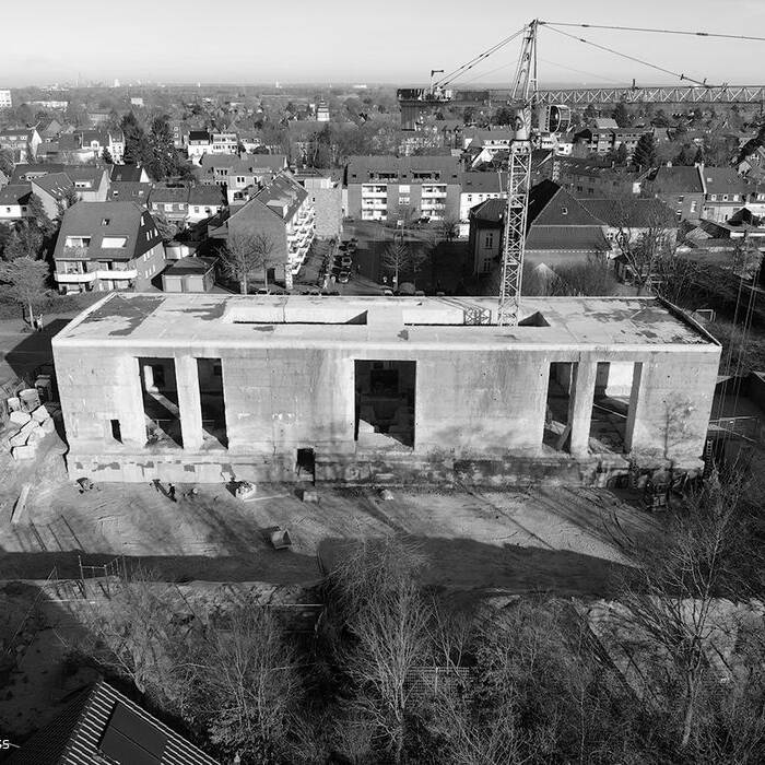 Bunker-entkernt-Luftaufnahme_sw_10_700pixel