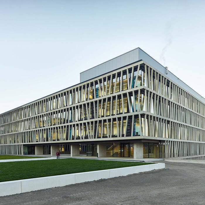 CF005504_15_700pixel