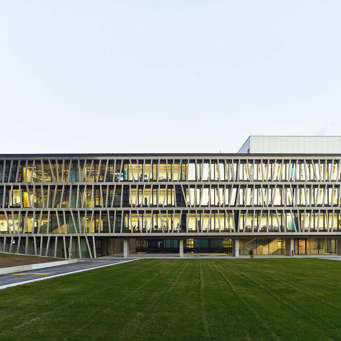 CF005522_19_700pixel