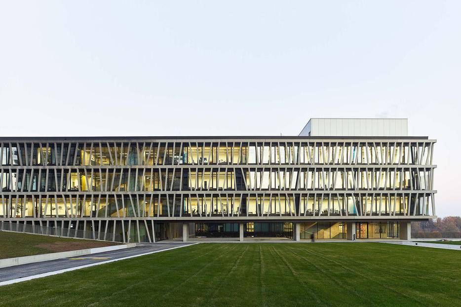 CF005522_19_700pixel