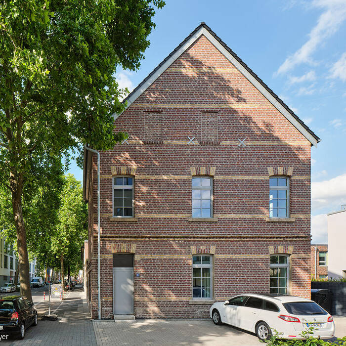 CM-1966-063_15_700pixel