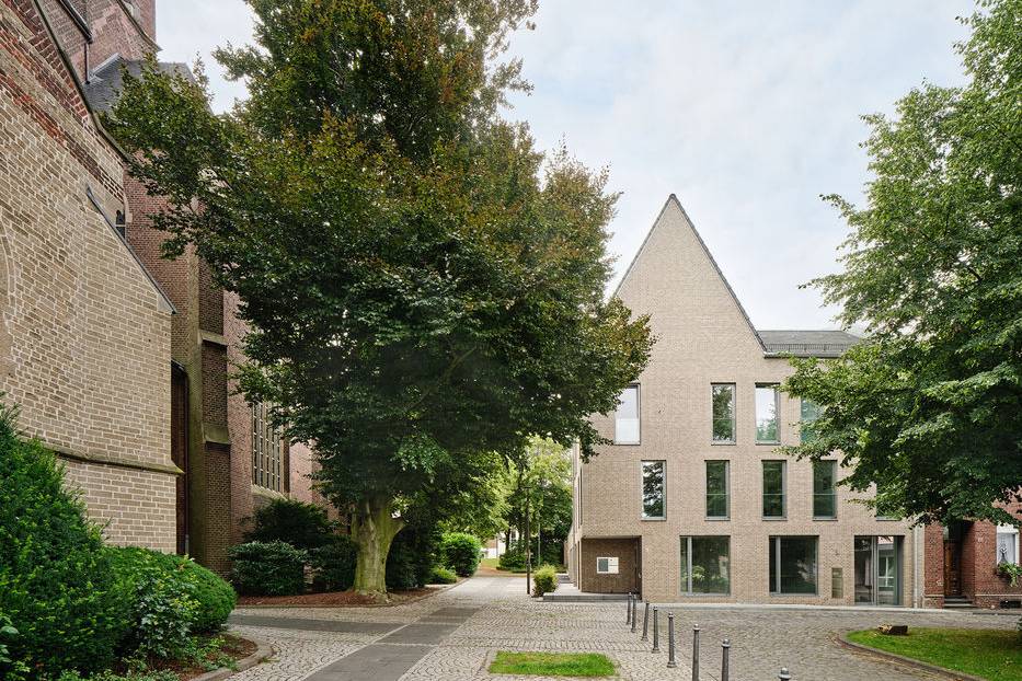 CM-2074-003_15_700pixel