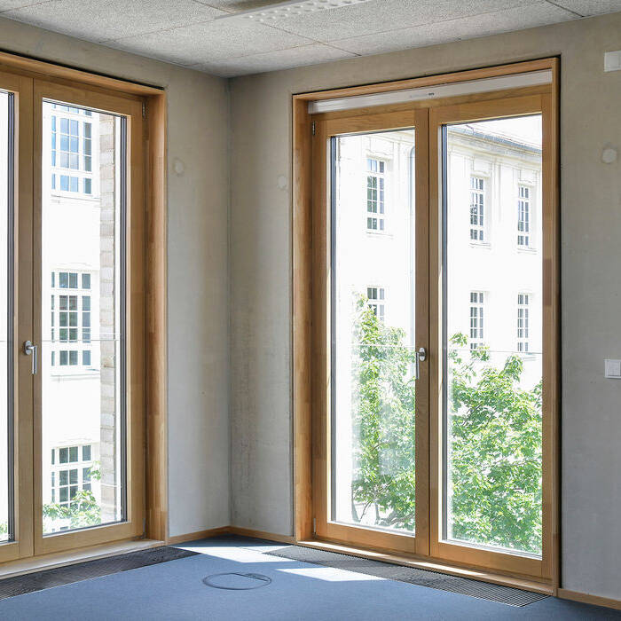 CreditsBy_HannsJoosten_LUXwindows_15_700pixel