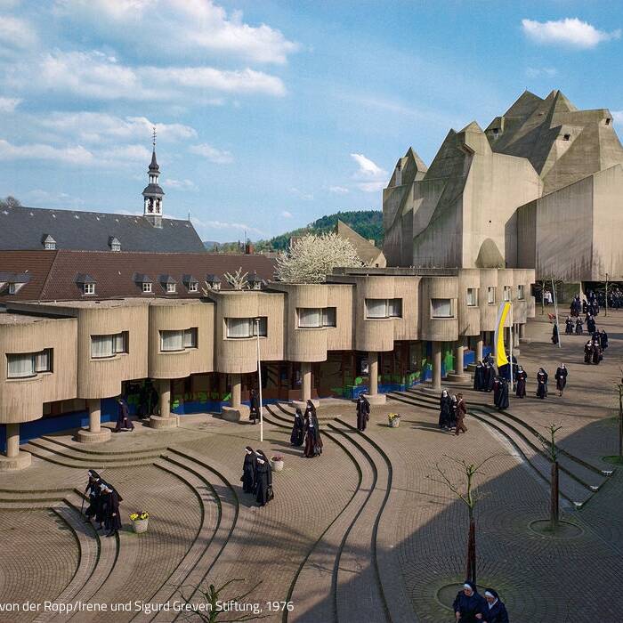 DAM_Boehm100_Neviges_Nonnenwallfahrt_von_der_Ropp_15_700pixel