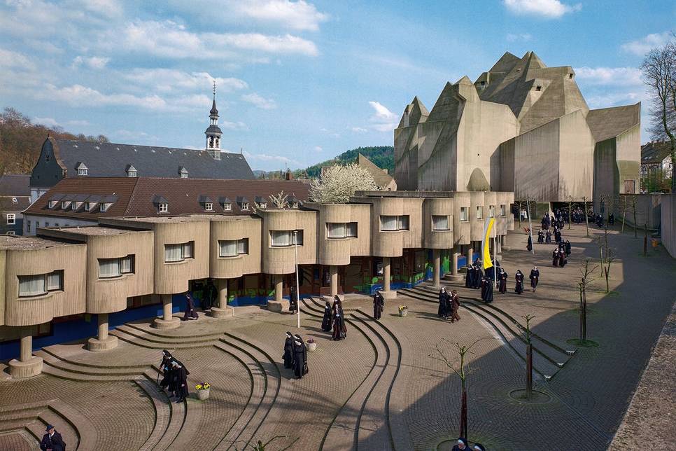 DAM_Boehm100_Neviges_Nonnenwallfahrt_von_der_Ropp_15_700pixel