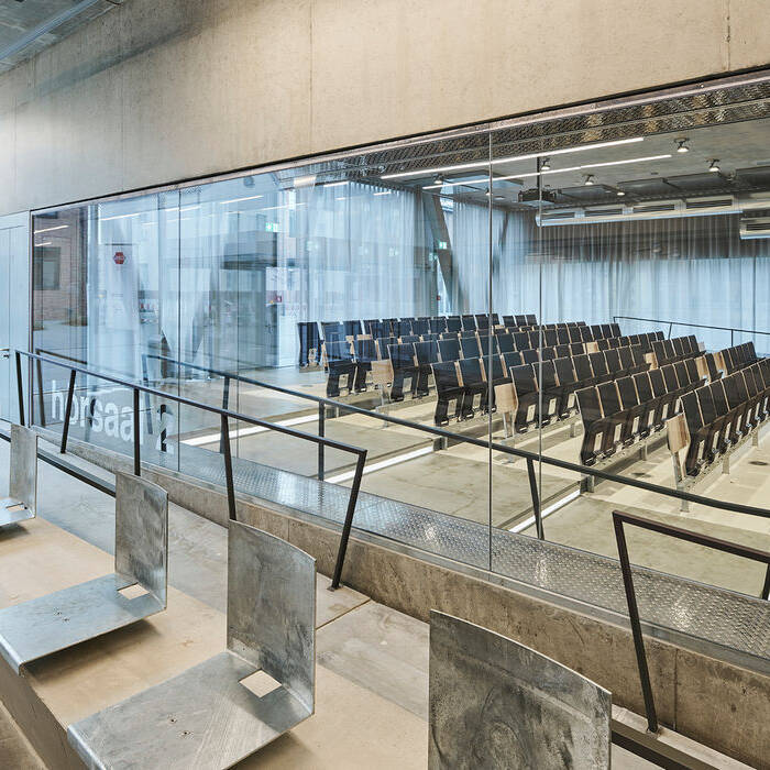 DDC_4893_15_700pixel