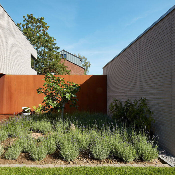 DDJ-WHIDL19-047_10_700pixel