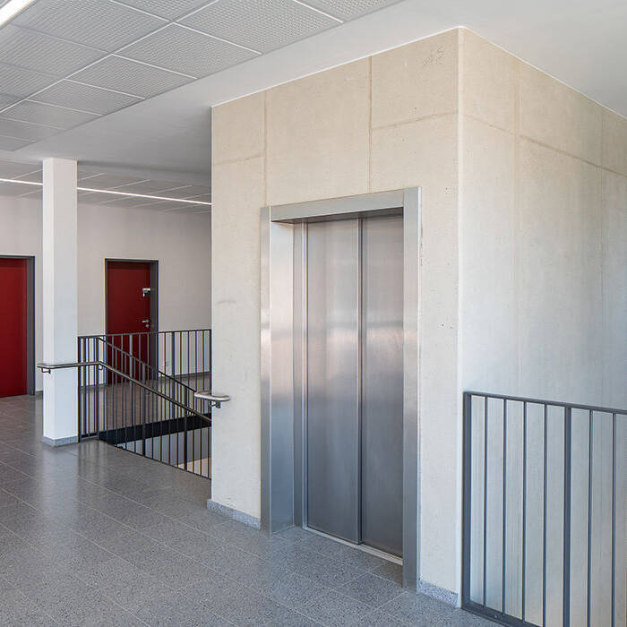 DMF_0420_5597_10_700pixel