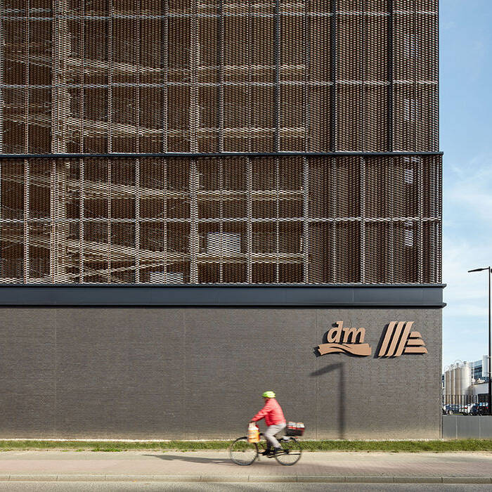 D-Vierzig549Parkhaus-026_gru-n_10_700pixel