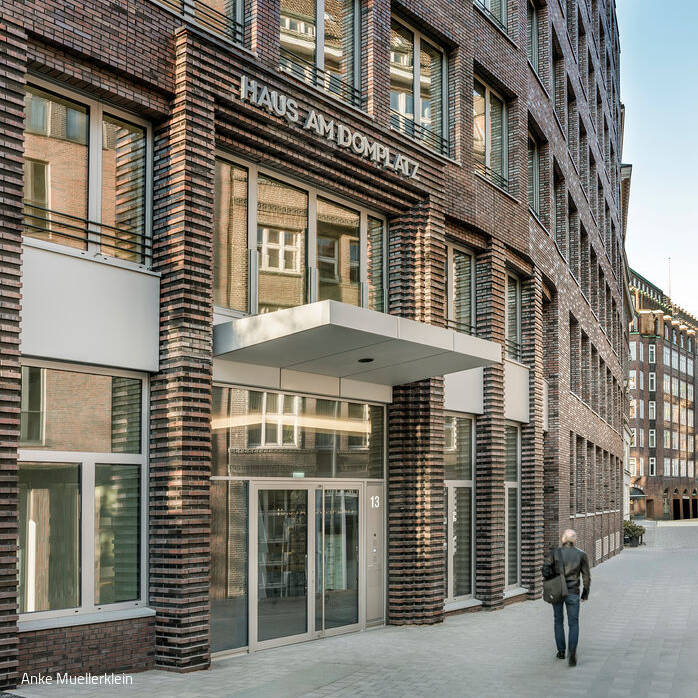 Domplatz_Detail-Haupteingang_15_700pixel