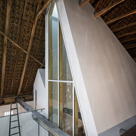 Dortmannhof-in-Essen-by-Architect-Sigurd-Larsen_Photos-Christian-Flatscher_External-extension-historic-architecture-_wood-Bauen-im-Bestand-Fachwerk-1_10_700pixel