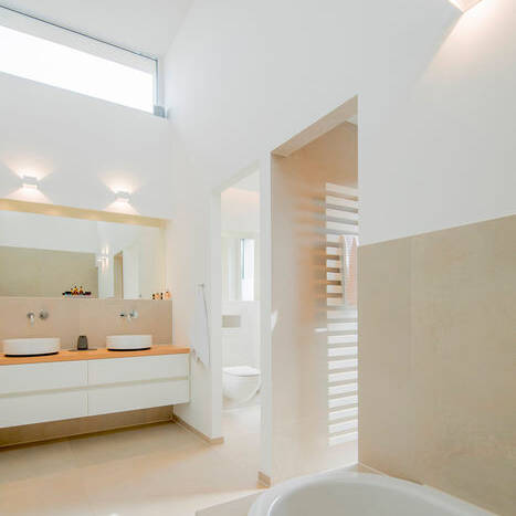 EFM_Bb_024-scaled_10_700pixel