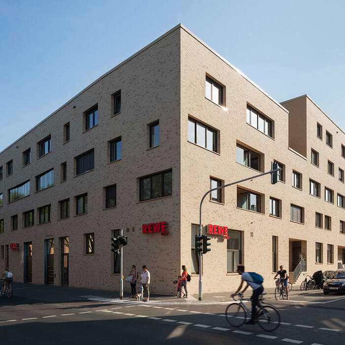 EP03629-0009_10_700pixel