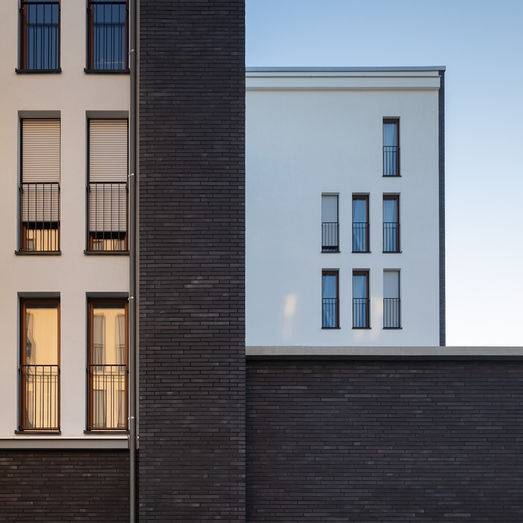 EP03649-0093_10_700pixel