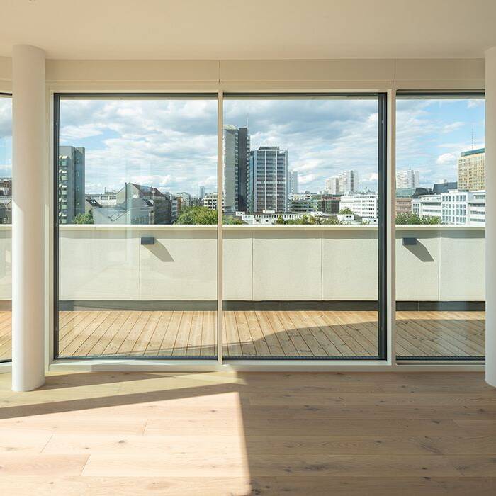 EP03904-0102_10_700pixel