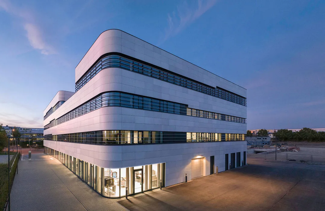 EP04211-0015_1_15_700pixel