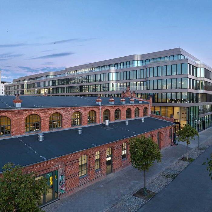 EP04219-0021-_15_700pixel