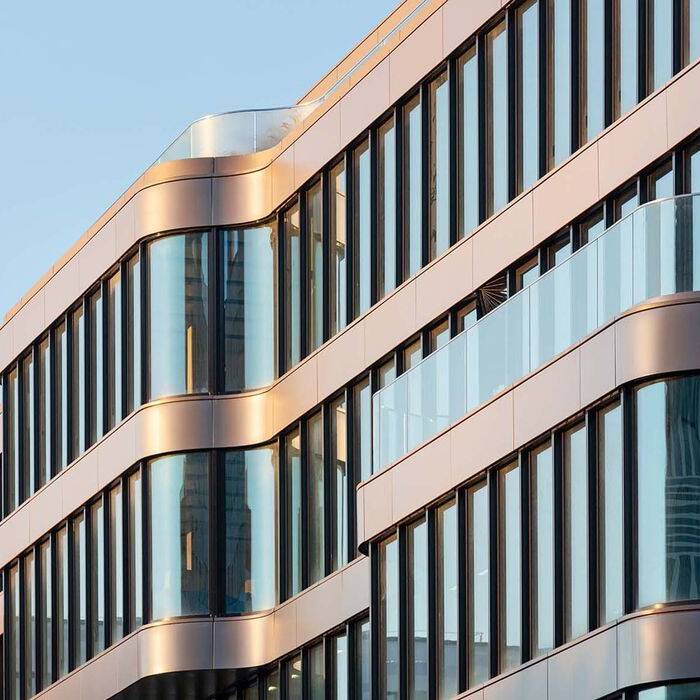 EP04219-0086_15_700pixel