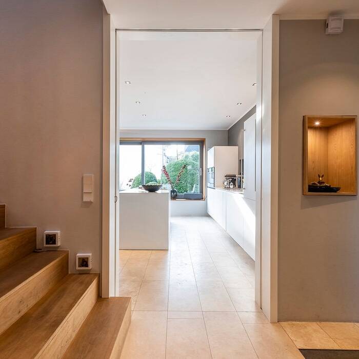 Eingang-Blick-zur-Ku-che_15_700pixel